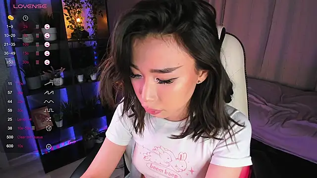 sensualily online show from 13, 12, 2025