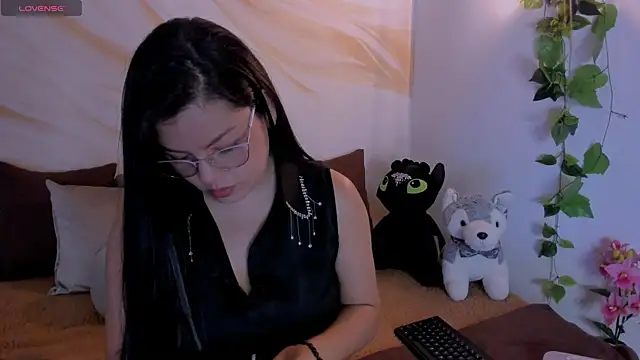 Snapshot of CherryBlossomm_ chatting on 11, 11, 2025 CherryBlossomm online show from 11, 11, 2025