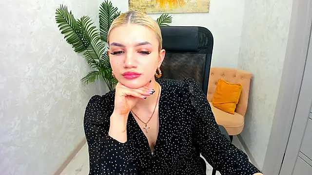 SelenaeMoore online show from 13, 3, 2025