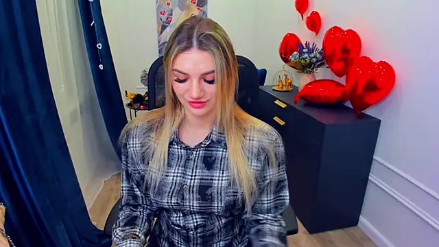 SelenaeMoore online show from 13, 2, 2026