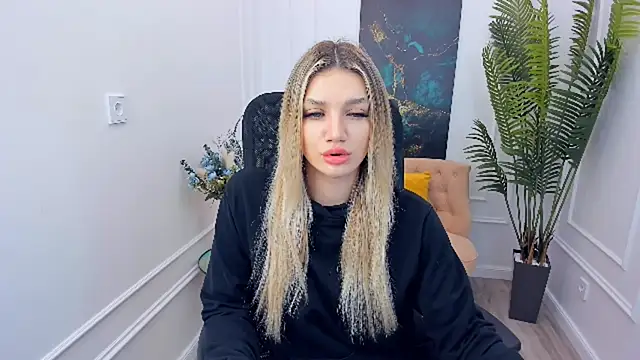 SelenaeMoore online show from 9, 1, 2026