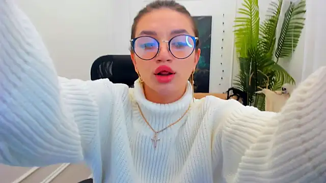 SelenaeMoore online show from 2, 11, 2025