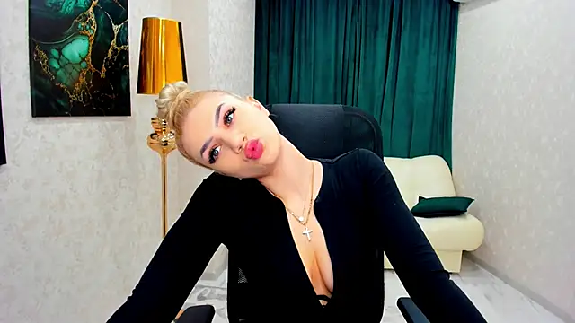 SelenaeMoore online show from 24, 2, 2025