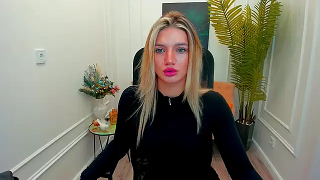 SelenaeMoore online show from 22, 11, 2025