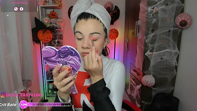 Layla castilloo online show from 31, 10, 2025