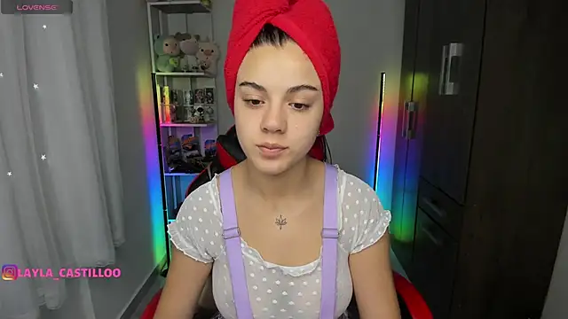 Layla castilloo online show from 10, 9, 2025