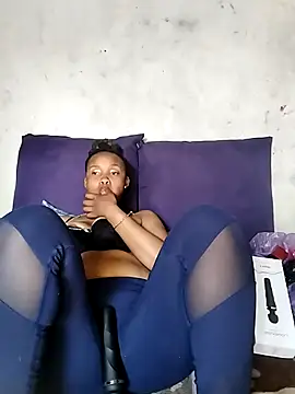 SexyLeopardxx120 online show from 19, 9, 2025