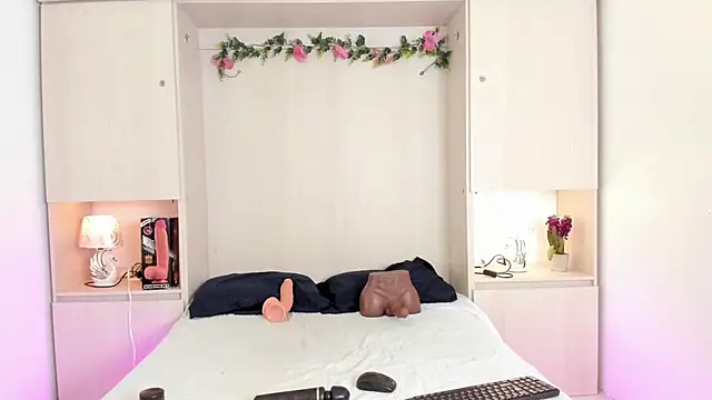 KendallRosse1 online show from 1, 12, 2025