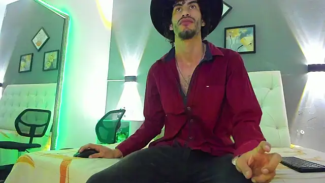 Elias Snow  online show from 18, 9, 2025