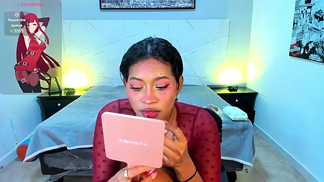 LAYLATAYLOR  online show from 9, 2, 2025