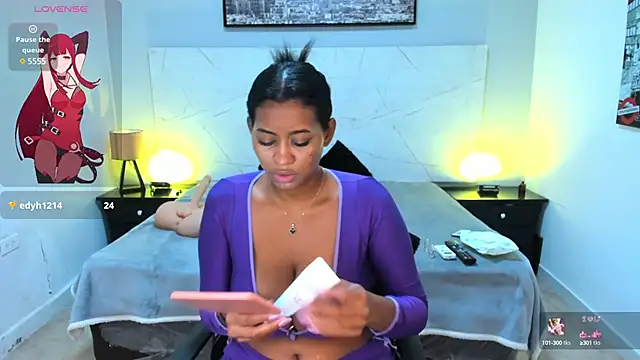 LAYLATAYLOR  online show from 6, 2, 2025