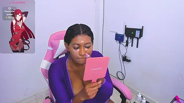 LAYLATAYLOR  online show from 22, 3, 2025