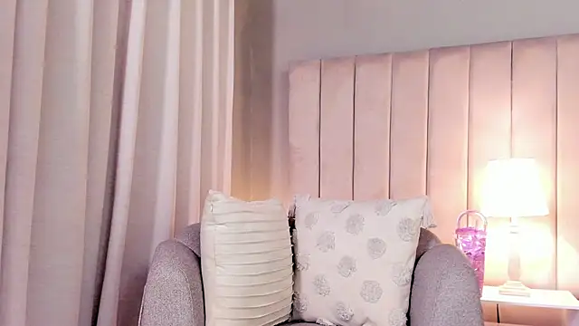 Paulina Monroy online show from 18, 11, 2025