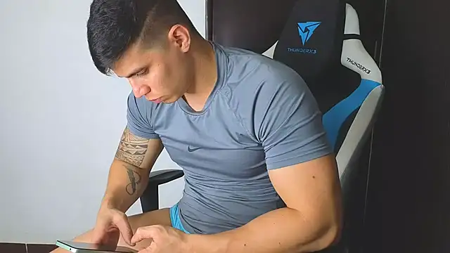 Ethanstill1 online show from 7, 12, 2024