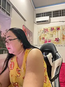 Snapshot of NDith chatting on 10, 6, 2026 NDith online show from 10, 6, 2026