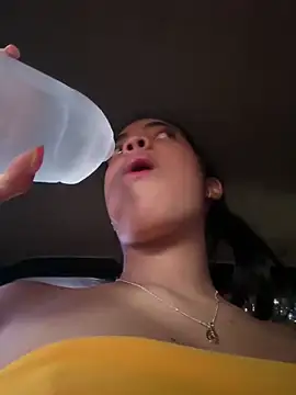 NAUGHTY LITTLE 18 online show from 26, 3, 2026