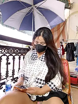 lyna bl online show from 4, 12, 2025