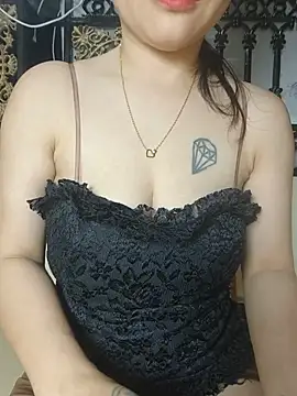 Snapshot of lyna_bl chatting on 11, 7, 2026 lyna bl online show from 11, 7, 2026