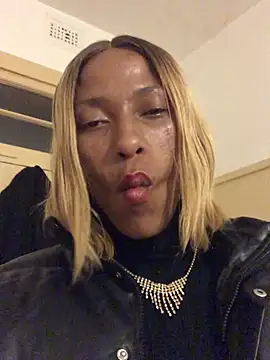 Snapshot of Kylie_Hairy_Bbc chatting on 30, 5, 2026 Kylie Hairy Bbc online show from 30, 5, 2026