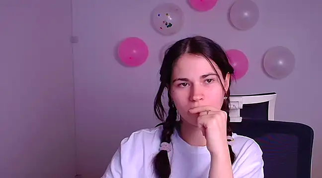 Loon Amore online show from 16, 2, 2025