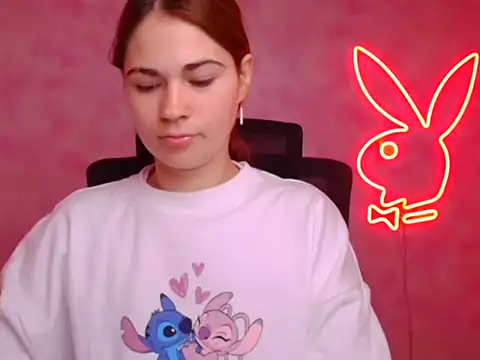 Snapshot of Loon_Amore chatting on 18, 10, 2025 Loon Amore online show from 18, 10, 2025