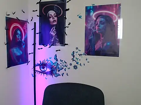 StrangerGi online show from 9, 10, 2025