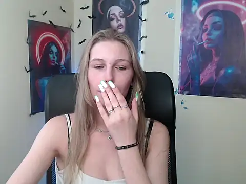 Snapshot of StrangerGi chatting on 11, 5, 2026 StrangerGi online show from 11, 5, 2026