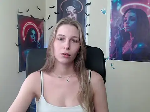 Snapshot of StrangerGi chatting on 11, 5, 2026 StrangerGi online show from 11, 5, 2026