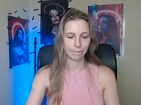StrangerGi online show from 22, 7, 2026