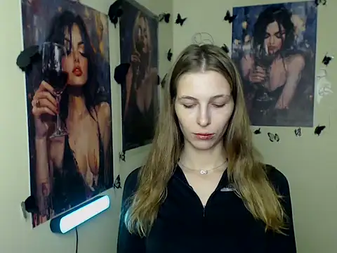 StrangerGi online show from 8, 11, 2025