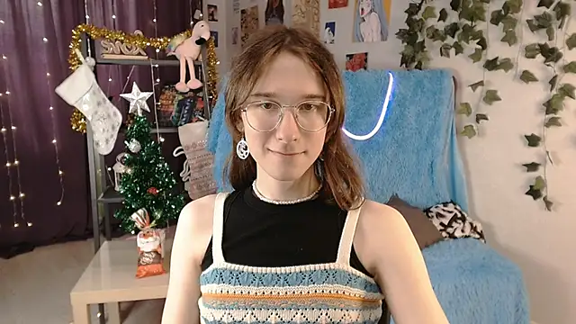 Hermione Reid online show from 5, 1, 2025