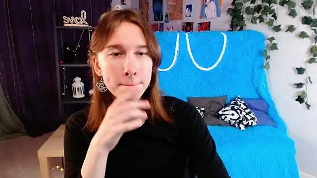 Hermione Reid online show from 22, 1, 2025