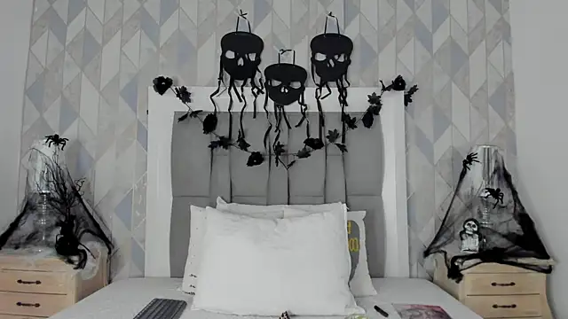 anais cooper online show from 31, 10, 2025