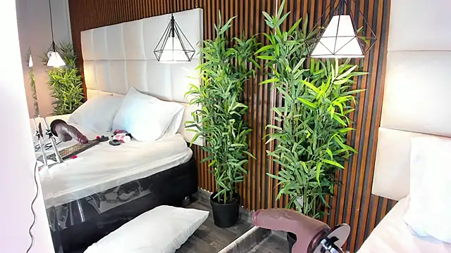 CailynBrowm online show from 9, 10, 2025