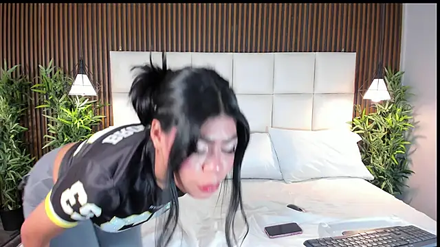 CailynBrowm online show from 14, 12, 2025