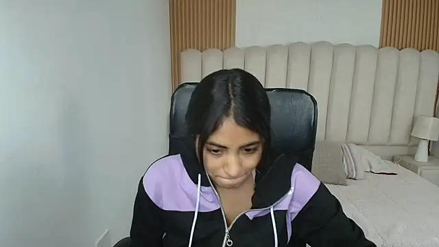 shaneelle online show from 15, 4, 2026