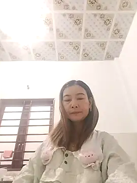 Sexy-ladyboobs20 online show from 3, 5, 2026