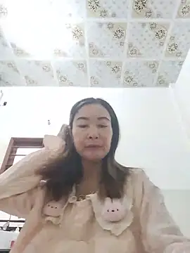 Sexy-ladyboobs20 online show from 20, 6, 2026