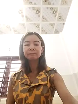 Sexy-ladyboobs20 online show from 16, 10, 2025