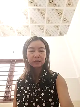 Sexy-ladyboobs20 online show from 5, 12, 2025