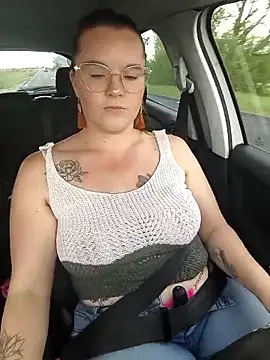 XXJulieXXhot online show from 22, 4, 2026