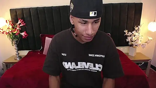 soft attraction online show from 25, 2, 2026