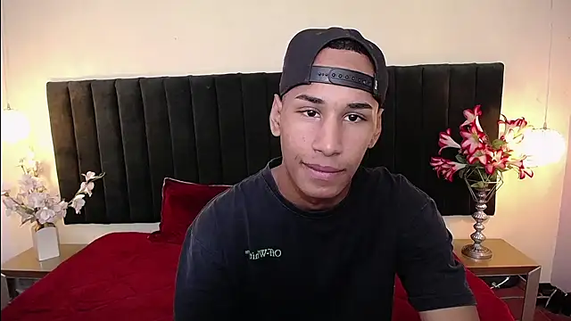 Snapshot of soft_attraction chatting on 14, 11, 2025 soft attraction online show from 14, 11, 2025