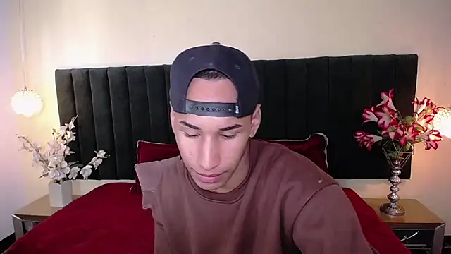 Snapshot of soft_attraction chatting on 8, 11, 2025 soft attraction online show from 8, 11, 2025