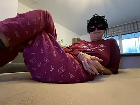 Marilou1983 online show from 16, 10, 2025