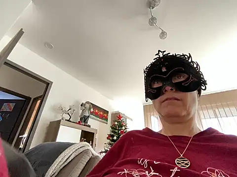 Marilou1983 online show from 28, 12, 2024