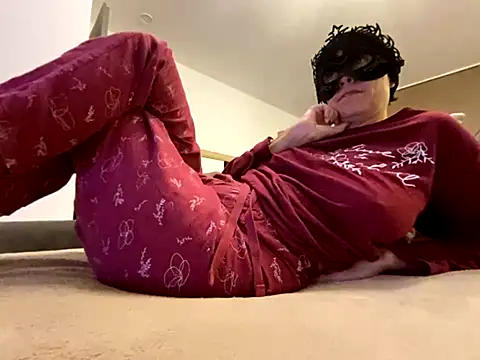 Marilou1983 online show from 17, 11, 2025