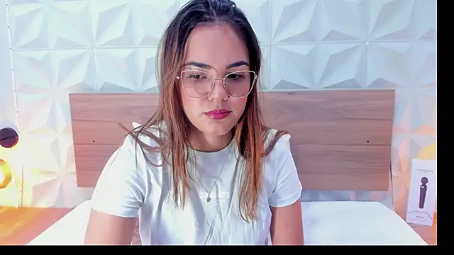 Stacey white  online show from 2, 3, 2025
