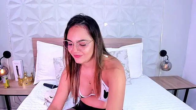 Stacey white  online show from 8, 5, 2026