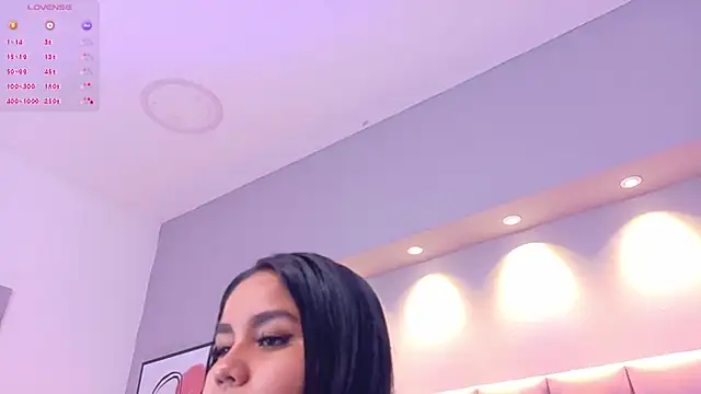 Snapshot of KeilyRoss chatting on 28, 10, 2025 KeilyRoss online show from 28, 10, 2025